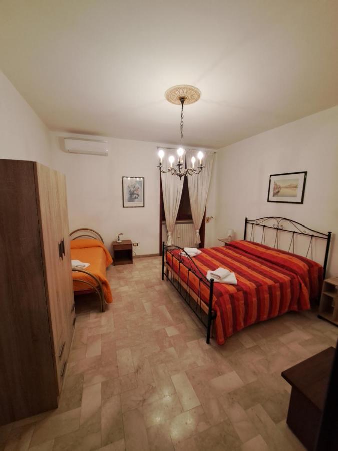 Casa Vacanza Pietro E Nina Lecce Bagian luar foto